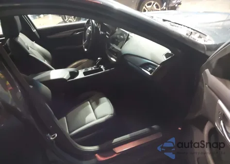 2022 Cadillac Ct5 Premium Luxury z USA, uszkodzony, nr VIN 1G6DT5RW5N0136017